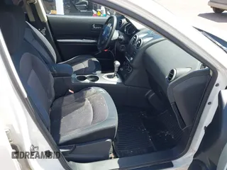 2011 Nissan Rogue SV z VIN JN8AS5MT7BW179433, wystawiony jako IAAI lot #42041364 z przebiegiem 110 197 mil mil oraz . Historia ofert i sprzedaży dostępna na DreamBid. Obrazek 5.