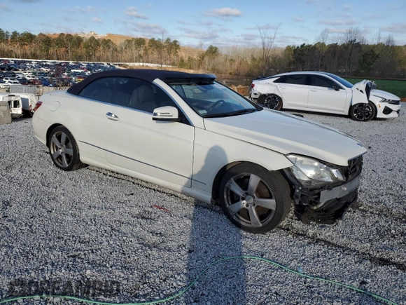 2011 Mercedes-Benz E 550 with VIN WDDKK7CF9BF073028, listed as a Copart auction lot 47427755 with 158,573 mi miles and Salvage Title. Bid and sale history available at DreamBid. Image 4.