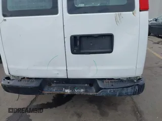 2007 Chevrolet Express Cargo Van with VIN 1GCGG25VX71142791, listed as a IAAI auction lot 41499942 with 235,223 mi miles. Bid and sale history available at carsss.com. Image 6.
