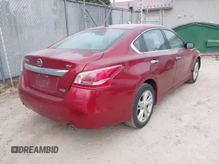 2013 Nissan Altima SV with VIN 1N4AL3AP4DN400652, listed as a IAAI auction lot 42147677 with 133,908 mi miles and . Bid and sale history available at DreamBid. Image 4.