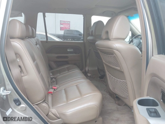 2007 Honda Pilot EX-L with VIN 5FNYF28557B016204, listed as a IAAI auction lot 41973596 with 161,398 mi miles. Bid and sale history available at carsss.com. Image 8.