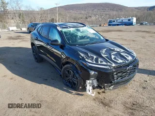 2025 Chevrolet Trax ACTIV with VIN KL77LKEPXSC123228, listed as a IAAI auction lot 41437236 with 348 mi miles. Bid and sale history available at carsss.com. Image 1.