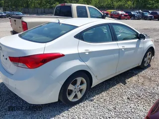 2011 Hyundai Elantra GLS with VIN 5NPDH4AE2BH045135, listed as a IAAI auction lot 39955171 with 209,116 mi miles. Bid and sale history available at carsss.com. Image 4.