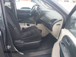 2014 Dodge Grand Caravan SXT z VIN 2C4RDGCG6ER206045, wystawiony jako IAAI lot #42289138 z przebiegiem 124 962 mil mil oraz . Historia ofert i sprzedaży dostępna na DreamBid. Obrazek 5.