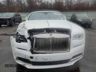 2019 Rolls-Royce Dawn z VIN SCA666D53KU118094, wystawiony jako Copart lot #81755734 z przebiegiem 10 378 mil mil oraz Szkody całkowita. Historia ofert i sprzedaży dostępna na DreamBid. Obrazek 5.