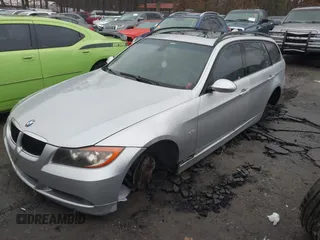 2007 BMW 3 Series 328i with VIN WBAVS13567FX16497, listed as a IAAI auction lot 41395943 with 171,518 mi miles. Bid and sale history available at carsss.com. Image 2.