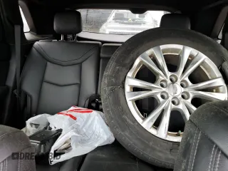 2020 Cadillac XT5 Luxury FWD z VIN 1GYKNAR45LZ224459, wystawiony jako Copart lot #46608945 z przebiegiem Nie podano mil oraz Szkoda całkowita • Salvage title. Historia ofert i sprzedaży dostępna na DreamBid. Obrazek 10.