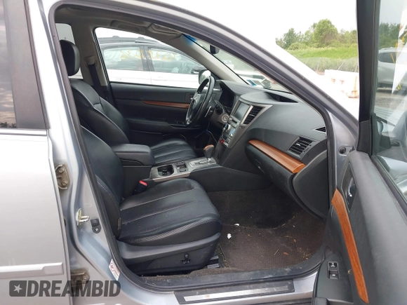 2013 Subaru Outback Limited с VIN 4S4BRCLC8D3288324, выставлен на аукционе IAAI как лот 42381236 с пробегом 142 224 миль миль и . История ставок и продаж доступна на DreamBid. Изображение 5.