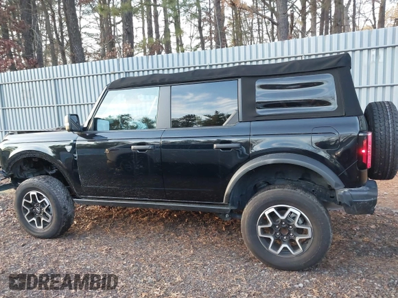 2022 Ford Bronco with VIN 1FMEE5DP0NLA87721, listed as a IAAI auction lot 40968618 with 45,693 mi miles. Bid and sale history available at carsss.com. Image 14.