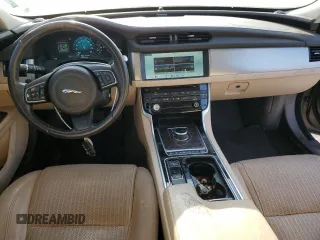 2017 Jaguar XF 35t Prestige with VIN SAJBK4BV0HCY26717, listed as a Copart auction lot 77885124 with 72,134 mi miles and Salvage Title. Bid and sale history available at carsss.com. Image 8.