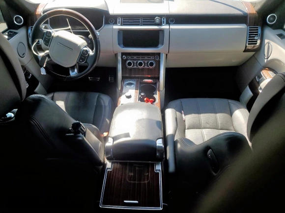 2017 Land Rover Range Rover with VIN SALGS5FE0HA347500, listed as a Copart auction lot 46118235 with 104,637 mi miles and Clean title. Bid and sale history available at DreamBid. Image 8.