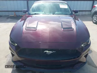 2018 Ford Mustang EcoBoost z VIN 1FA6P8TH3J5132136, wystawiony jako IAAI lot #41741496 z przebiegiem 62 526 mil mil oraz . Historia ofert i sprzedaży dostępna na DreamBid. Obrazek 13.