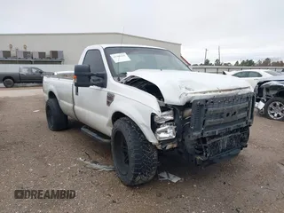 2008 Ford F-250 z VIN 1FTSF20R08EE40803, wystawiony jako IAAI lot #41306261 z przebiegiem 215 526 mil mil oraz . Historia ofert i sprzedaży dostępna na DreamBid. Obrazek 1.