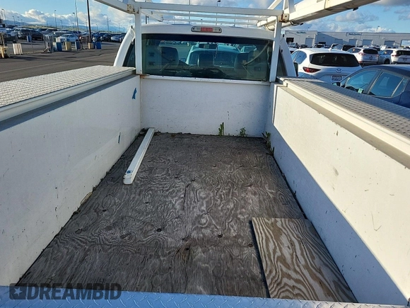2015 Ford F-250 XLT with VIN 1FT7X2AT2FEB61007, listed as a IAAI auction lot 42663794 with 303,185 mi miles and . Bid and sale history available at DreamBid. Image 17.