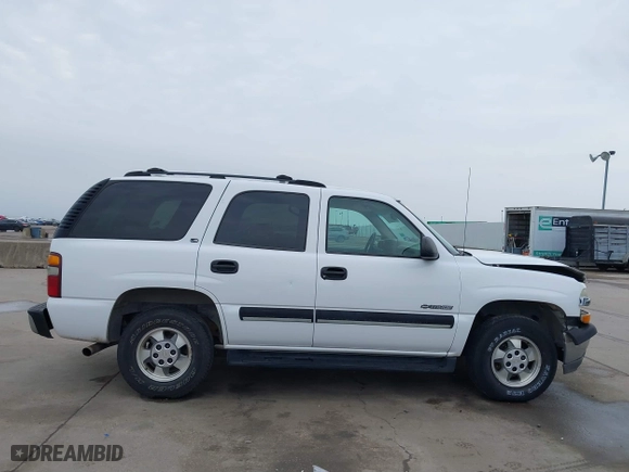 2001 Chevrolet Tahoe LT with VIN 1GNEC13T51R158637, listed as a IAAI auction lot 41718610 with 101,984 mi miles. Bid and sale history available at carsss.com. Image 13.