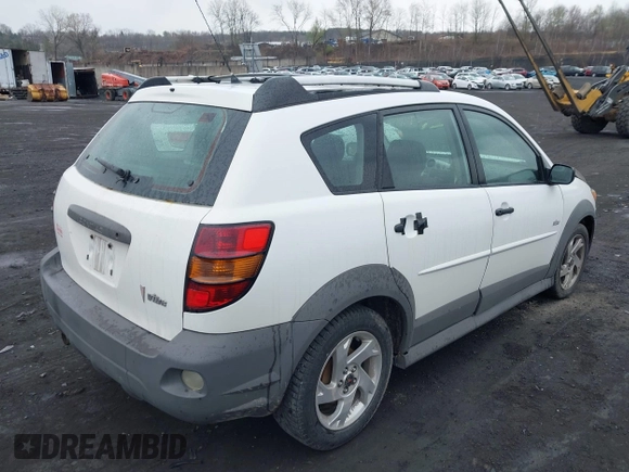 2004 Pontiac Vibe with VIN 5Y2SL62824Z415246, listed as a IAAI auction lot 42012841 with 178,870 mi miles. Bid and sale history available at carsss.com. Image 4.