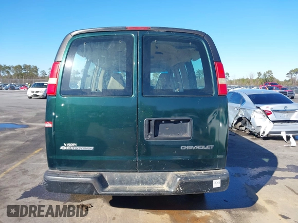 2005 Chevrolet Express Passenger z VIN 1GAGG25V251242079, wystawiony jako IAAI lot #41353852 z przebiegiem 193 081 mil mil oraz . Historia ofert i sprzedaży dostępna na DreamBid. Obrazek 16.
