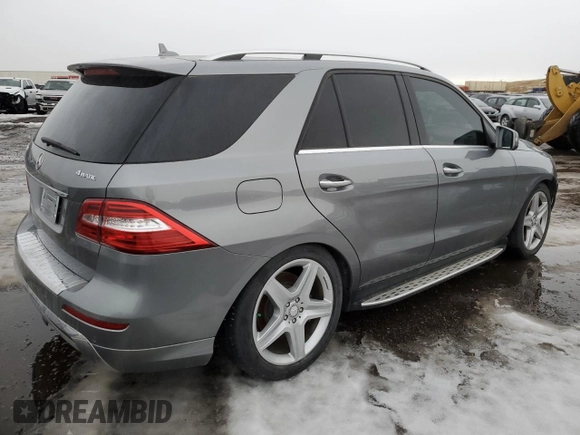 2014 Mercedes-Benz M 550 with VIN 4JGDA7DB3EA435594, listed as a Copart auction lot 87638055 with 227,256 mi miles and Salvage title. Bid and sale history available at DreamBid. Image 3.