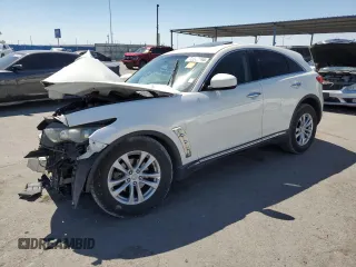 2011 Infiniti FX35 with VIN JN8AS1MW0BM731563, listed as a Copart auction lot 73243044 with 0 mi miles and Salvage Title. Bid and sale history available at carsss.com. Image 1.