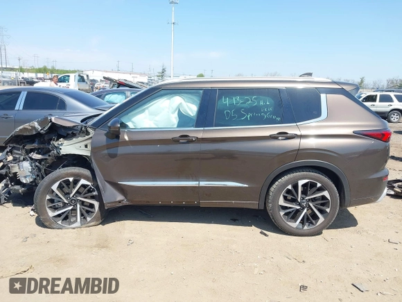 2022 Mitsubishi Outlander SEL z VIN JA4J4VA83NZ073287, wystawiony jako IAAI lot #42059579 z przebiegiem 45 092 mil mil oraz . Historia ofert i sprzedaży dostępna na DreamBid. Obrazek 14.