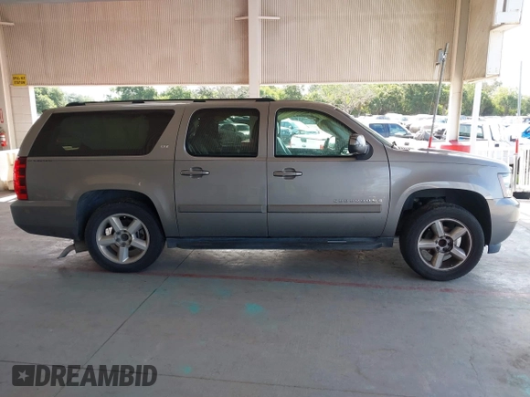 2007 Chevrolet Suburban LT с VIN 3GNFC16047G158109, выставлен на аукционе IAAI как лот 42607596 с пробегом 399 118 миль миль и . История ставок и продаж доступна на DreamBid. Изображение 13.