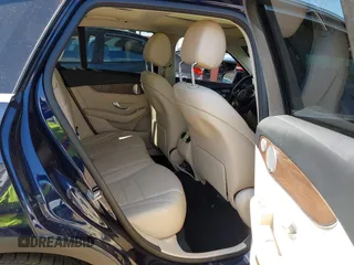 2019 Mercedes-Benz GLC 300 z VIN WDC0G4KB1KV195835, wystawiony jako IAAI lot #42173713 z przebiegiem 113 036 mil mil oraz . Historia ofert i sprzedaży dostępna na DreamBid. Obrazek 8.