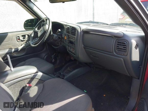 2004 Chevrolet S-10 LS with VIN 1GCDT13XX4K143510, listed as a IAAI auction lot 41933767 with 72,972 mi miles and . Bid and sale history available at DreamBid. Image 5.