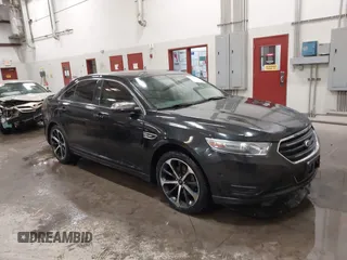 2014 Ford Taurus Limited с VIN 1FAHP2J8XEG112565, выставлен на аукционе IAAI как лот 41554413 с пробегом 180 870 миль миль и . История ставок и продаж доступна на DreamBid. Изображение 1.