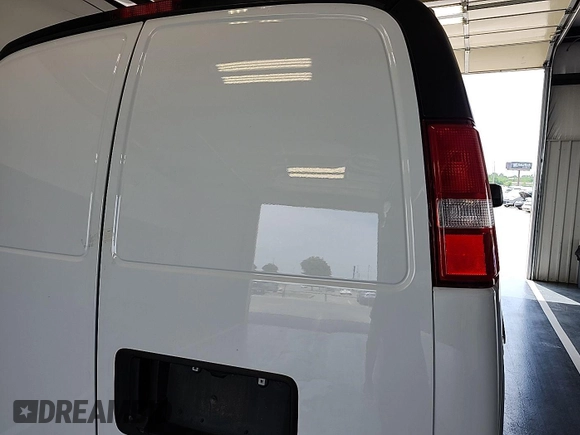 2021 Chevrolet Express Cargo with VIN 1GCWGAFP7M1312641, listed as a IAAI auction lot 42672824 with 78,836 mi miles and . Bid and sale history available at DreamBid. Image 14.