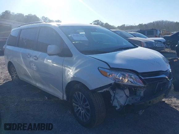 2020 Toyota Sienna XLE Auto Access Seat with VIN 5TDYZ3DC2LS083415, listed as a IAAI auction lot 41485526 with 55,500 mi miles. Bid and sale history available at carsss.com. Image 1.