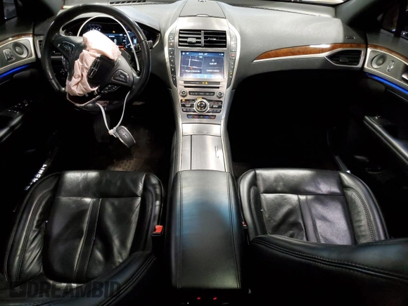 2020 Lincoln MKZ Reserve with VIN 3LN6L5F99LR601797, listed as a Copart auction lot 86211624 with 68,029 mi miles and Salvage Title. Bid and sale history available at DreamBid. Image 8.