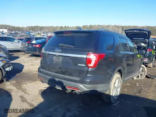 2019 Ford Explorer XLT with VIN 1FM5K7DH5KGB51334, listed as a IAAI auction lot 41436521 with 120,909 mi miles. Bid and sale history available at carsss.com. Image 4.