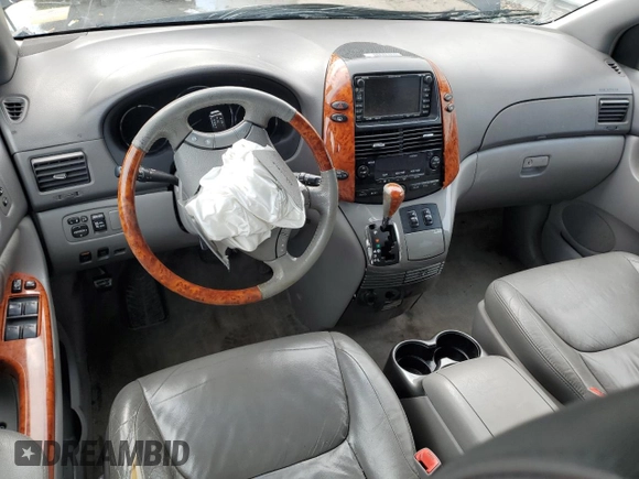 2010 Toyota Sienna XLE with VIN 5TDDK4CC2AS030897, listed as a Copart auction lot 46638095 with 126,680 mi miles and Salvage title. Bid and sale history available at DreamBid. Image 8.