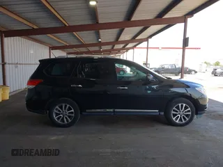 2016 Nissan Pathfinder Platinum with VIN 5N1AR2MM4GC632670, listed as a IAAI auction lot 42433320 with 92,686 mi miles and . Bid and sale history available at DreamBid. Image 13.