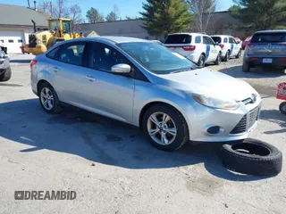 2013 Ford Focus SE with VIN 1FADP3F2XDL282164, listed as a IAAI auction lot 41990821 with 175,768 mi miles. Bid and sale history available at carsss.com. Image 1.