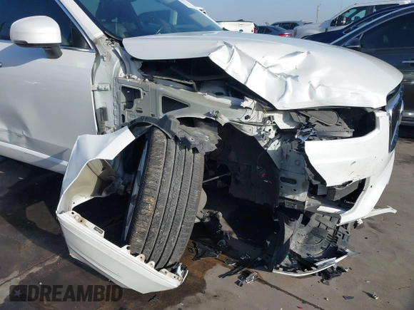 2016 Volvo XC90 Momentum with VIN YV4102XK4G1059299, listed as a IAAI auction lot 41749794 with 76,439 mi miles and . Bid and sale history available at DreamBid. Image 18.