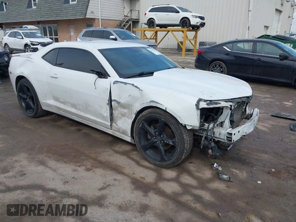 2014 Chevrolet Camaro LT with VIN 2G1FB1E35E9143383, listed as a IAAI auction lot 41653264 with 131,288 mi miles. Bid and sale history available at carsss.com. Image 1.