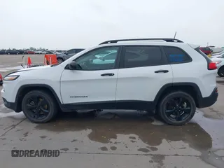 2016 Jeep Cherokee Altitude with VIN 1C4PJLAB2GW346507, listed as a IAAI auction lot 41924540 with 89,235 mi miles and . Bid and sale history available at DreamBid. Image 15.
