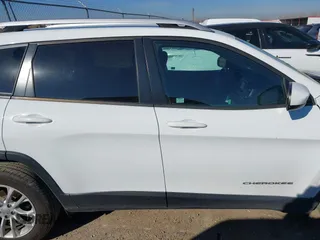 2020 Jeep Cherokee Latitude with VIN 1C4PJLCB2LD629458, listed as a IAAI auction lot 41616505 with 55,651 mi miles. Bid and sale history available at carsss.com. Image 13.