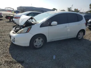 2013 Honda Fit с VIN JHMGE8H3XDC036214, выставлен на аукционе Copart как лот 60565745 с пробегом 100 533 миль миль и Списание • Salvage title. История ставок и продаж доступна на DreamBid. Изображение 1.