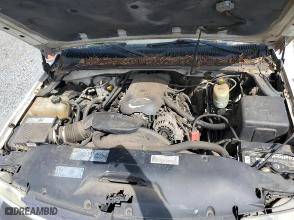 2002 Chevrolet Silverado 2500 Work Truck with VIN 1GCGC24UX2Z317796, listed as a Copart auction lot 75567114 with 226,308 mi miles and Salvage Title. Bid and sale history available at carsss.com. Image 11.