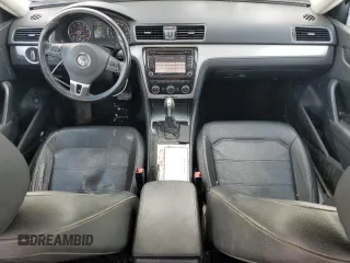 2012 Volkswagen Passat SE with VIN 1VWBH7A35CC047429, listed as a Copart auction lot 45800395 with 221,051 mi miles and Non Repairable. Bid and sale history available at carsss.com. Image 8.
