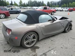 2006 BMW Z4 M z VIN 5UMBT93566LY52187, wystawiony jako Copart lot #54990615 z przebiegiem 88 810 mil mil oraz Szkody całkowita. Historia ofert i sprzedaży dostępna na DreamBid. Obrazek 3.