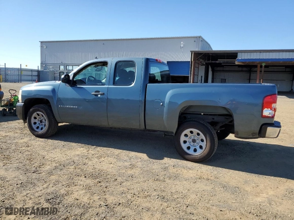 2007 Chevrolet Silverado 1500 Classic LT1 with VIN 1GCEC19X17Z652067, listed as a Copart auction lot 79928594 with 141,439 mi miles and Salvage Title. Bid and sale history available at carsss.com. Image 2.
