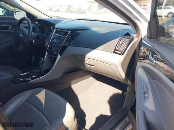 2013 Hyundai Sonata SE with VIN 5NPEC4AC9DH647065, listed as a IAAI auction lot 41636762 with 148,669 mi miles. Bid and sale history available at carsss.com. Image 5.