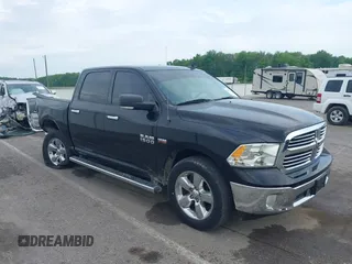 2015 Ram 1500 Big Horn z VIN 3C6RR7LT1FG598249, wystawiony jako IAAI lot #42205424 z przebiegiem 113 262 mil mil oraz . Historia ofert i sprzedaży dostępna na DreamBid. Obrazek 1.