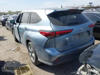 2021 Toyota Highlander L with VIN 5TDZZRAH6MS034453, listed as a IAAI auction lot 41779805 with 128,574 mi miles and . Bid and sale history available at DreamBid. Image 3.