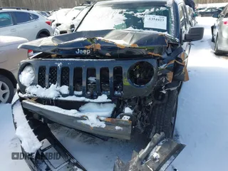 2014 Jeep Patriot Latitude z VIN 1C4NJRFB7ED694024, wystawiony jako IAAI lot #41354423 z przebiegiem 177 854 mil mil oraz . Historia ofert i sprzedaży dostępna na DreamBid. Obrazek 6.