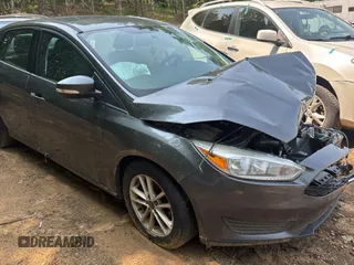 2017 Ford Focus SE z VIN 1FADP3F23HL200927, wystawiony jako Copart lot #60996055 z przebiegiem Nie podano mil oraz Czysty tytuł • Clean title. Historia ofert i sprzedaży dostępna na DreamBid. Obrazek 1.