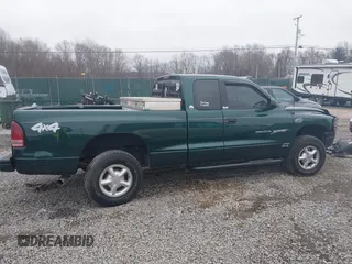 2000 Dodge Dakota SLT with VIN 1B7GG22X3YS508480, listed as a IAAI auction lot 41900645 with 105,652 mi miles and . Bid and sale history available at carsss.com. Image 13.
